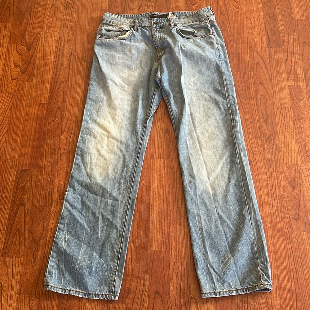 Rocawear men’s jeans. Size 36. Classic fit.